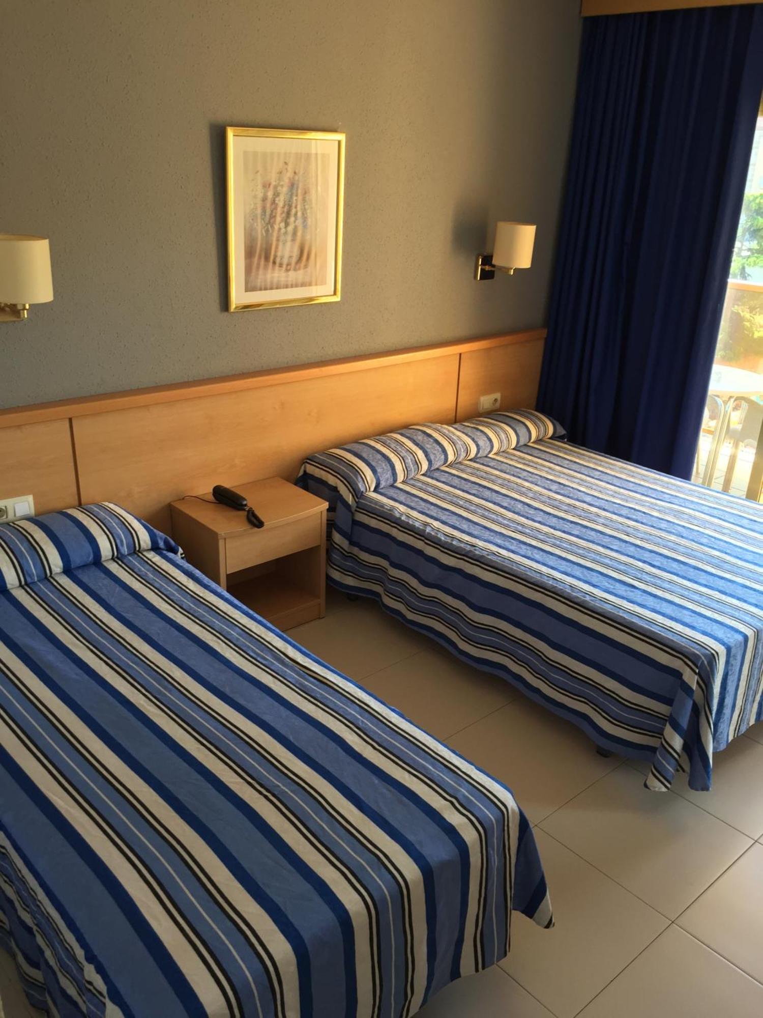Hotel Bon Repos Calella Zimmer foto
